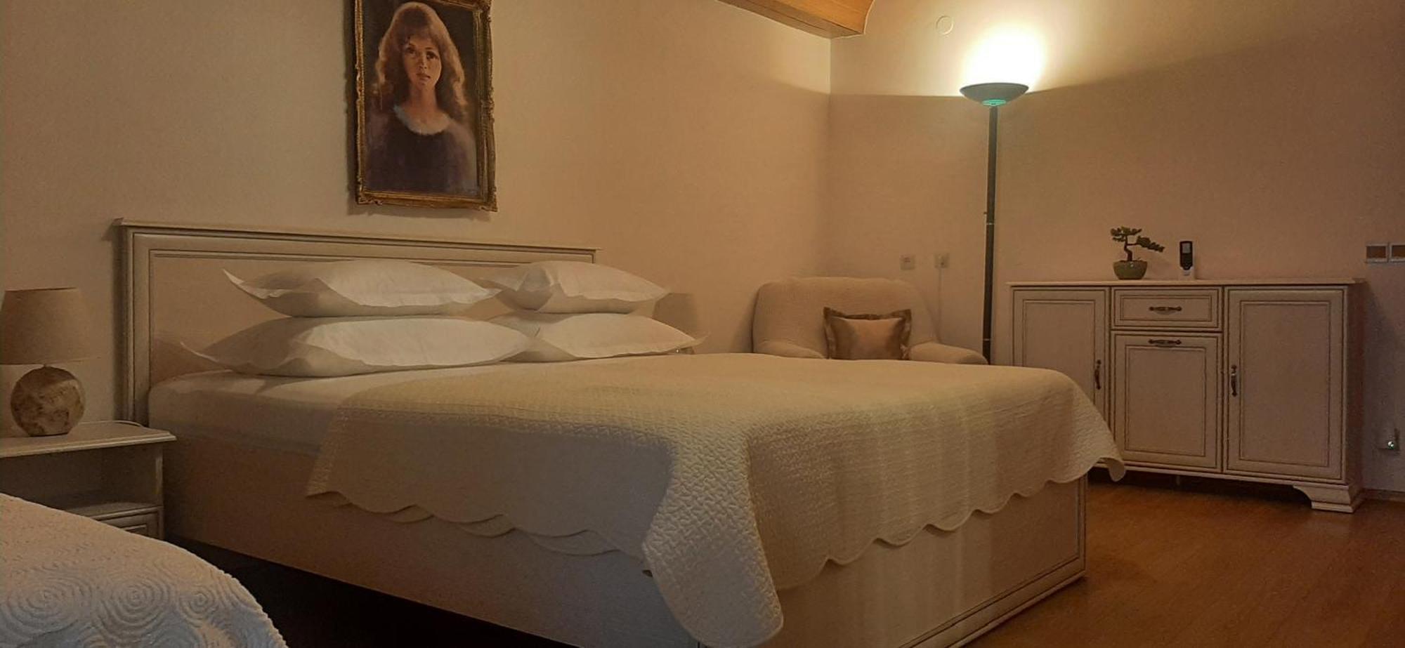 Guest House Fenix Brela Ruang foto