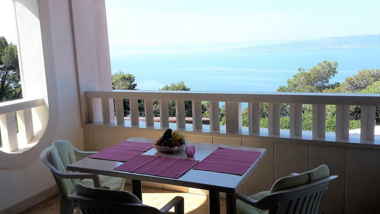Guest House Fenix Brela Bagian luar foto